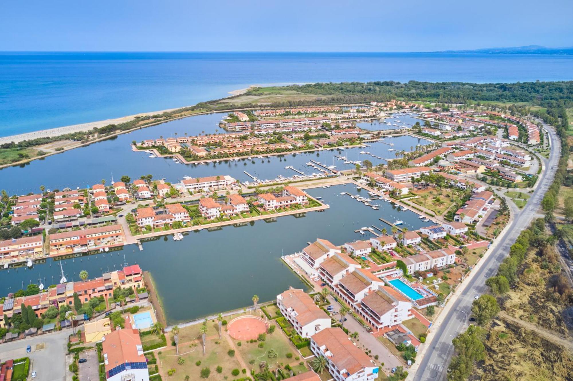 Casa Vacanze Lux By White Aparthotel I Casoni Kültér fotó