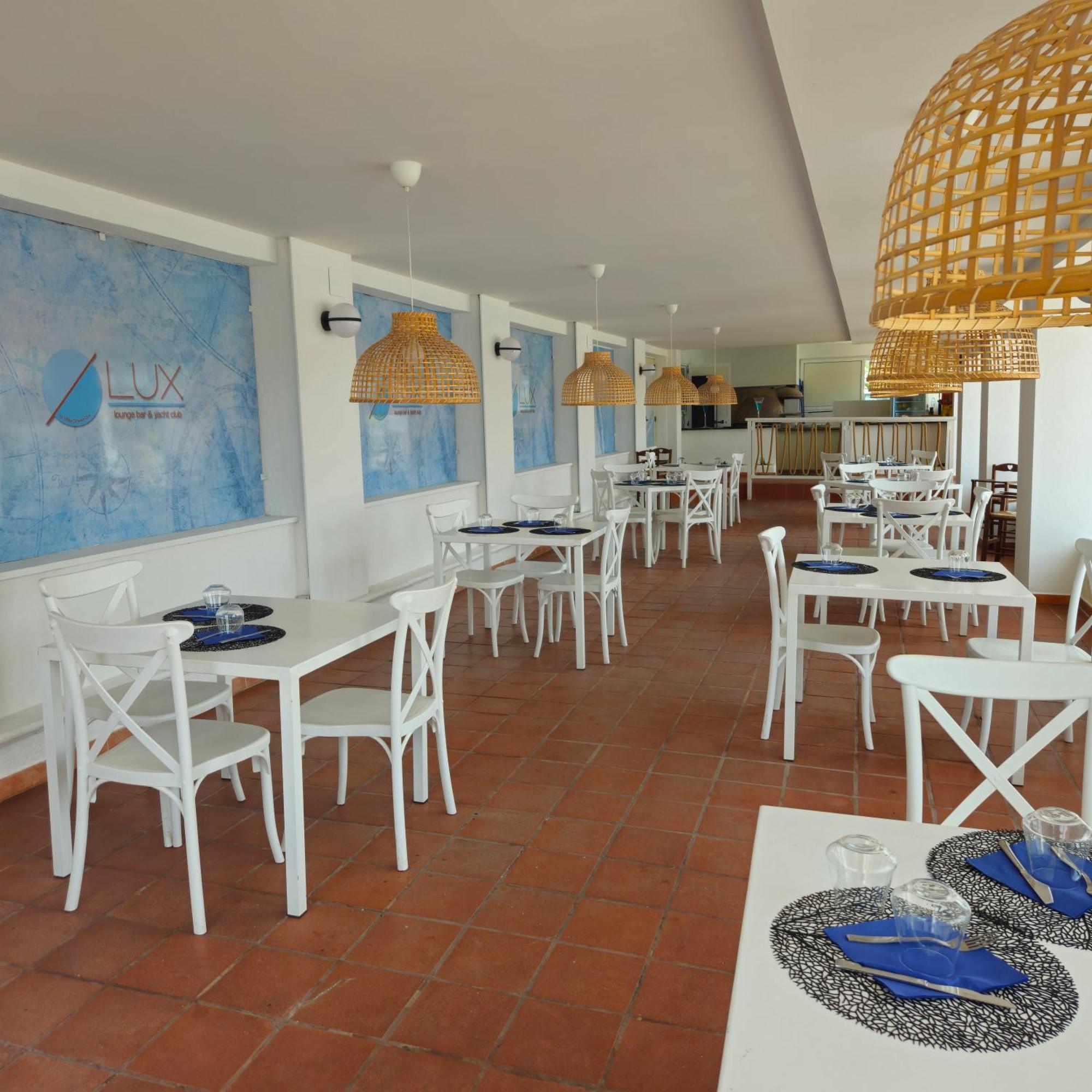 Casa Vacanze Lux By White Aparthotel I Casoni Kültér fotó
