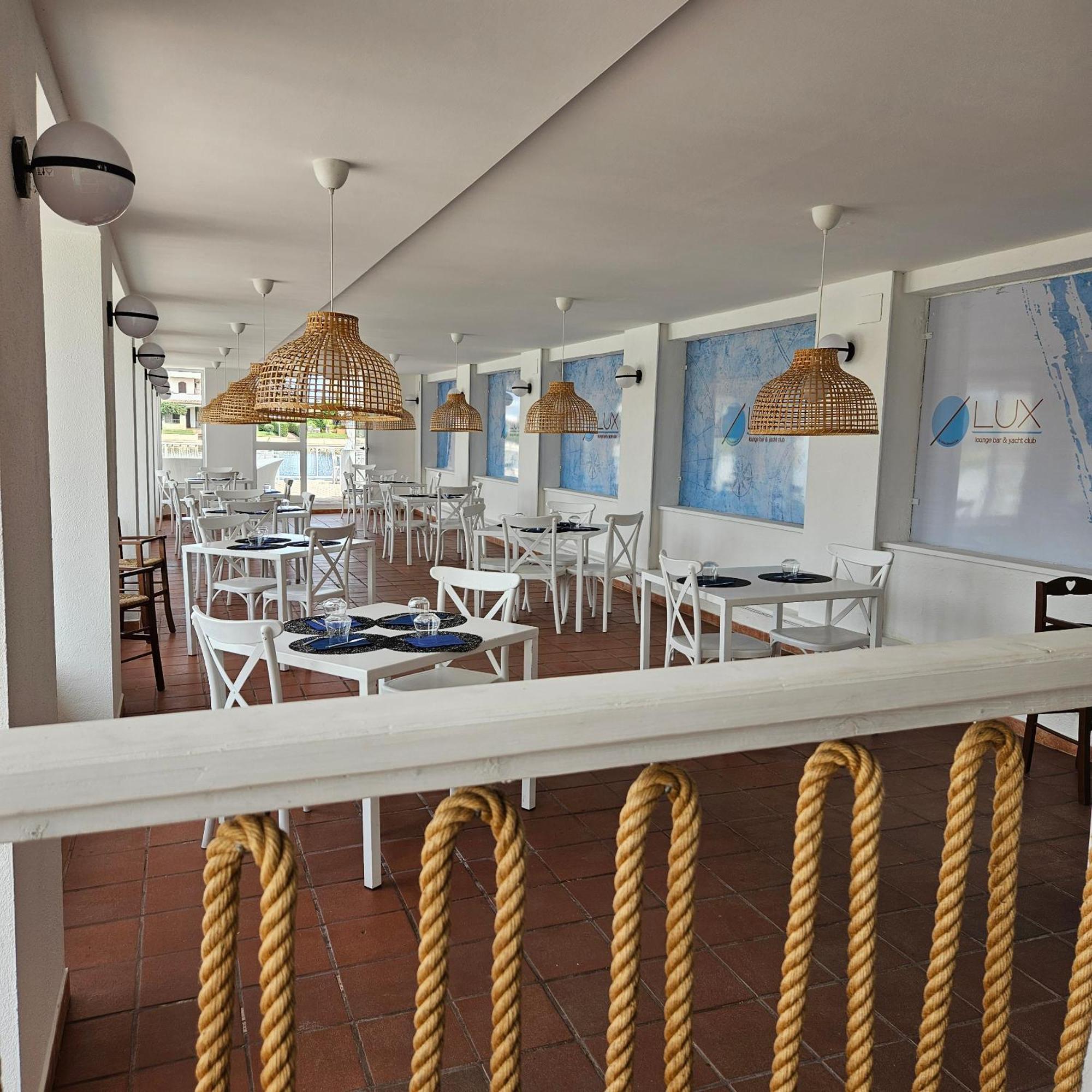 Casa Vacanze Lux By White Aparthotel I Casoni Kültér fotó